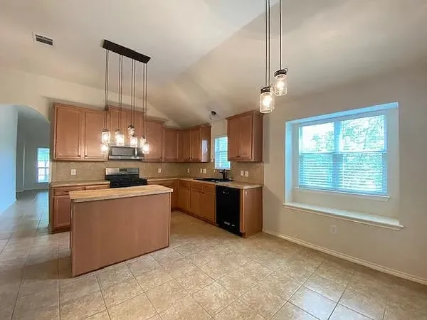 $2,200 | 2170 Rachel Lane, Round Rock, TX 78664
