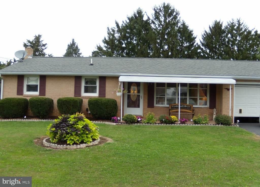 2145 Teslin Road York, PA 17404 - Photo 2 of 18