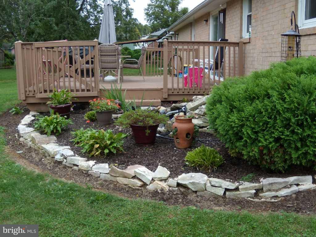 2145 Teslin Road York, PA 17404 - Photo 4 of 18