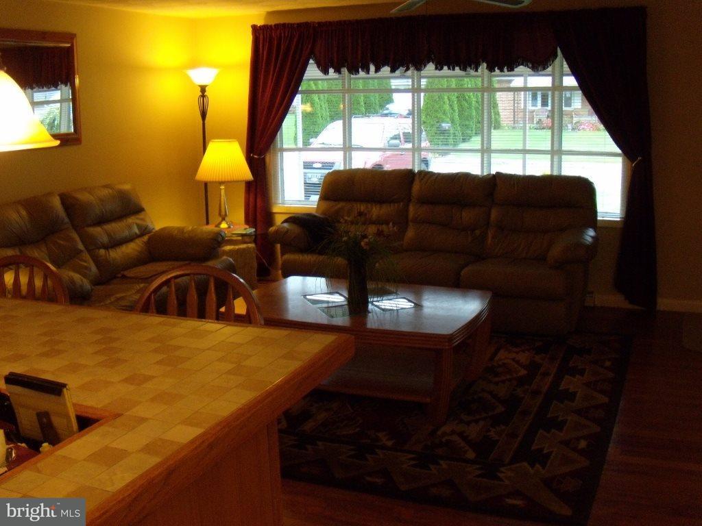 2145 Teslin Road York, PA 17404 - Photo 7 of 18