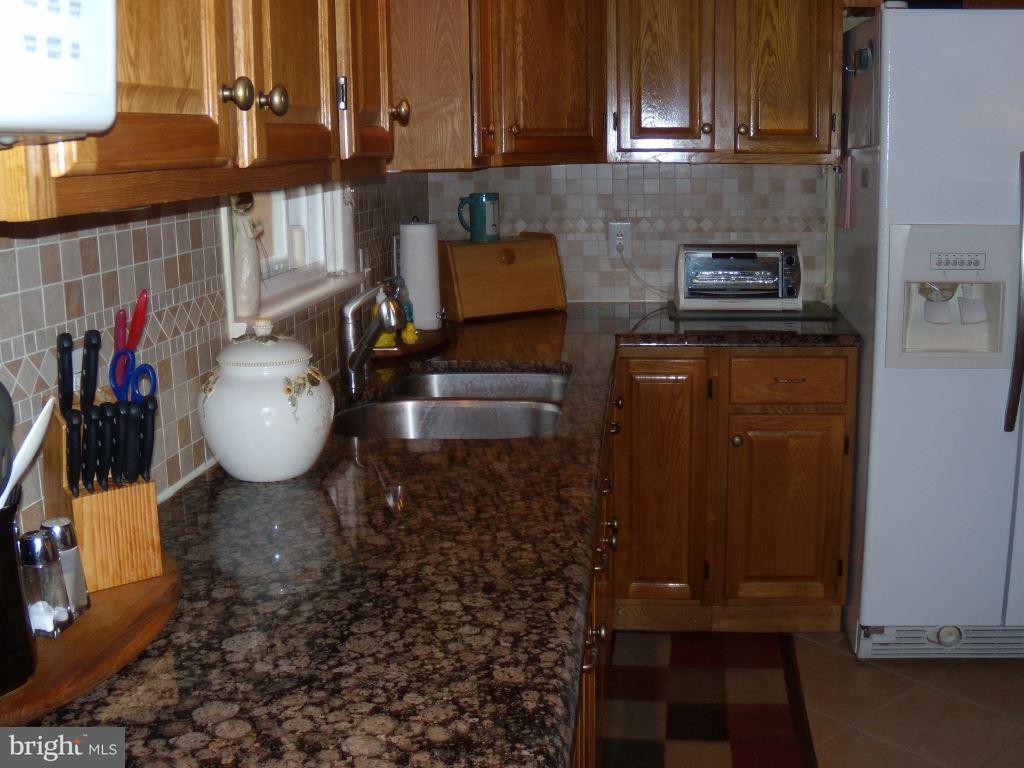 2145 Teslin Road York, PA 17404 - Photo 8 of 18