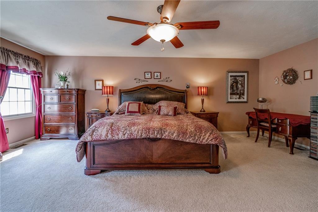 7009 Pin Oak Court McKees Rocks, PA 15136 - Photo 11 of 24 Gallery Image 11