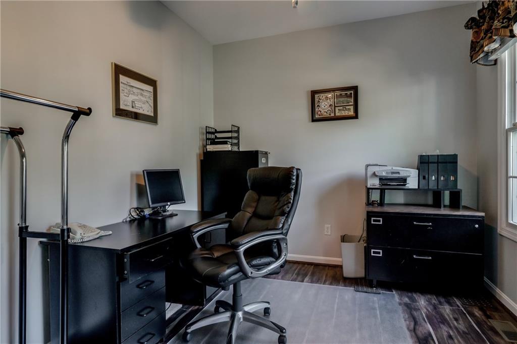 7009 Pin Oak Court McKees Rocks, PA 15136 - Photo 4 of 24 Gallery Image 4