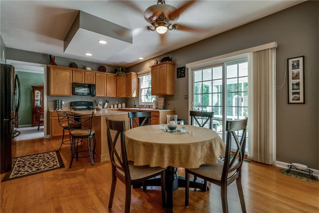 7009 Pin Oak Court McKees Rocks, PA 15136 - Photo 5 of 24 Gallery Image 5
