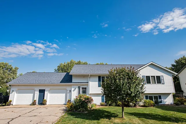 $379,900 | 8330 East 10th Street, Winona, MN 55987