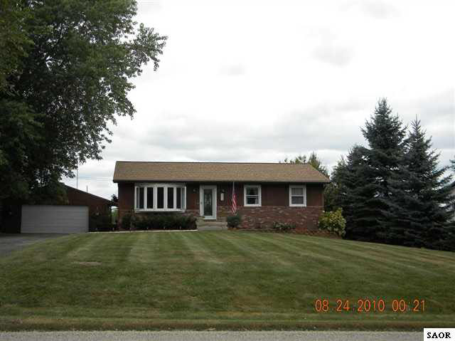 9300 South Bancroft Road Bancroft, MI 48414 - Photo 1 of 9 44547.JPG