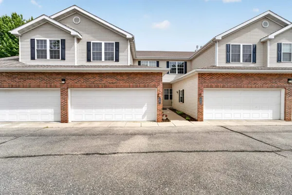 $385,000 | 3867 Maple Grove Drive, Madison, WI 53719