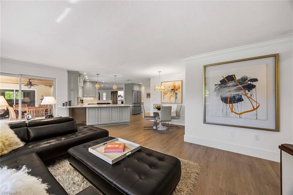 688 Parkview Lane Naples, FL 34103 - Photo 12 of 32