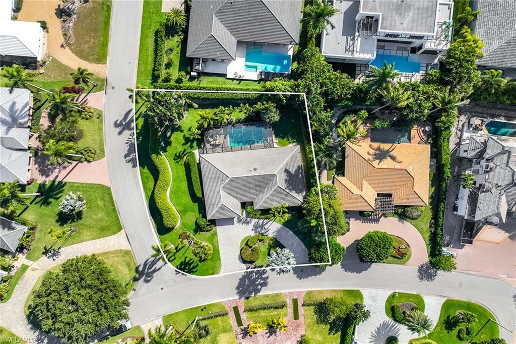 688 Parkview Lane Naples, FL 34103 - Photo 27 of 32