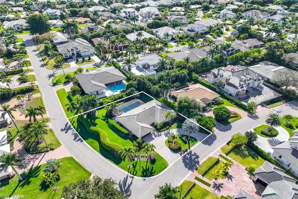 688 Parkview Lane Naples, FL 34103 - Photo 30 of 32