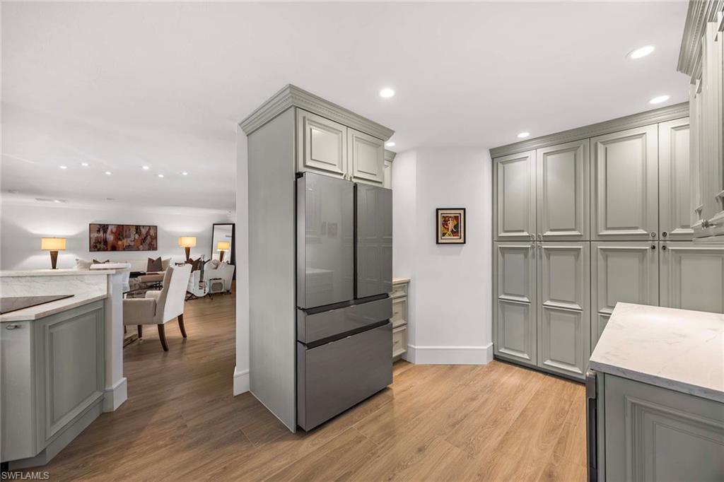 688 Parkview Lane Naples, FL 34103 - Photo 10 of 32