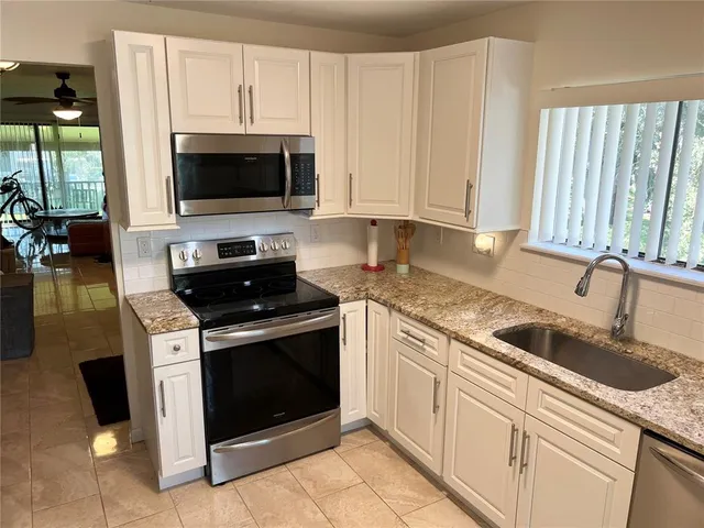 $2,100 | 510 Mistletoe Court, Unit D, Safety Harbor, FL 34695