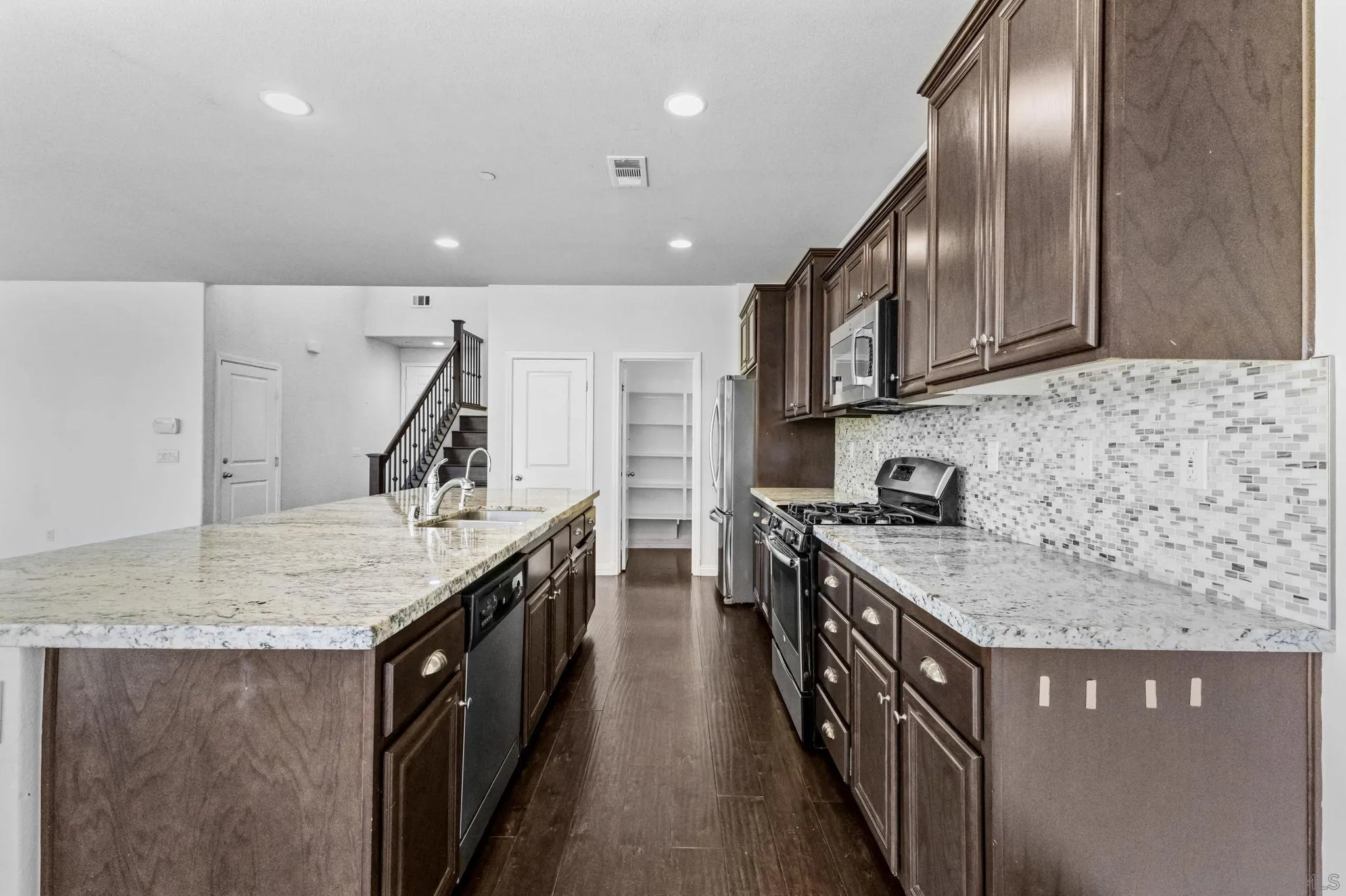 30080 Pine Needle Road Menifee, CA 92585 - Photo 13 of 48 Gallery Image 13