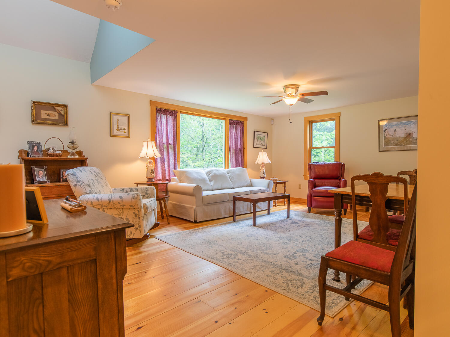9 North Village Road York, ME 03902 - Photo 10 of 35 BC8190D6-9E4E-4E2E-917E-82655F7426B8