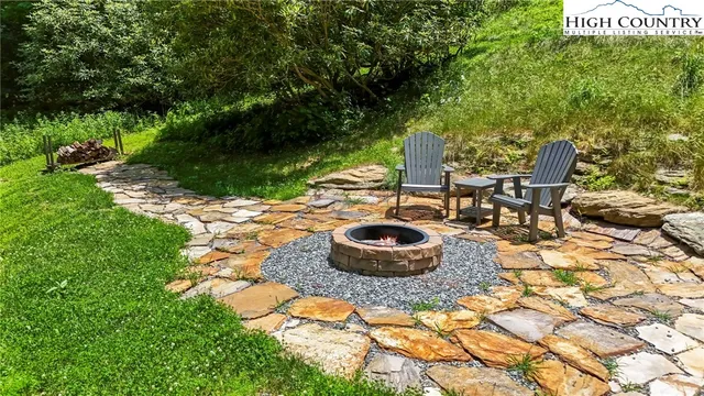 a outdoor view with a sitting space