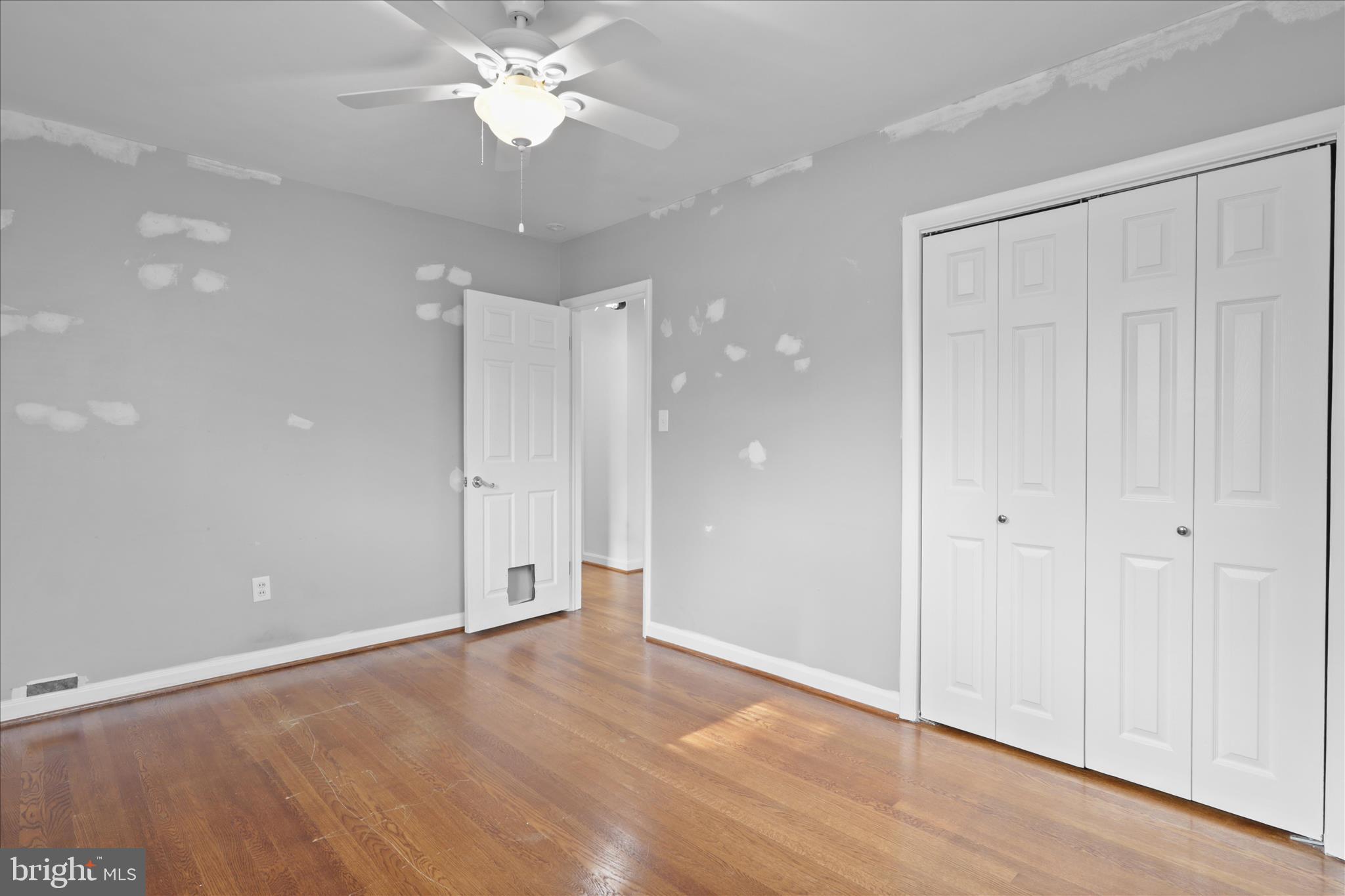 112 Main Avenue Southeast Glen Burnie, MD 21061 - Photo 16 of 45 a view of an empty room with a window