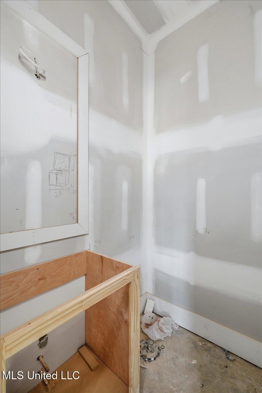 1642 Volley Campbell Road Terry, MS 39170 - Photo 27 of 77 027-1642 Volley Campbell Rd _ Home Tours