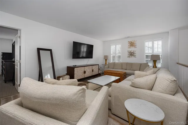 $949,000 | 247 Superior Court, Beacon, NY 12508