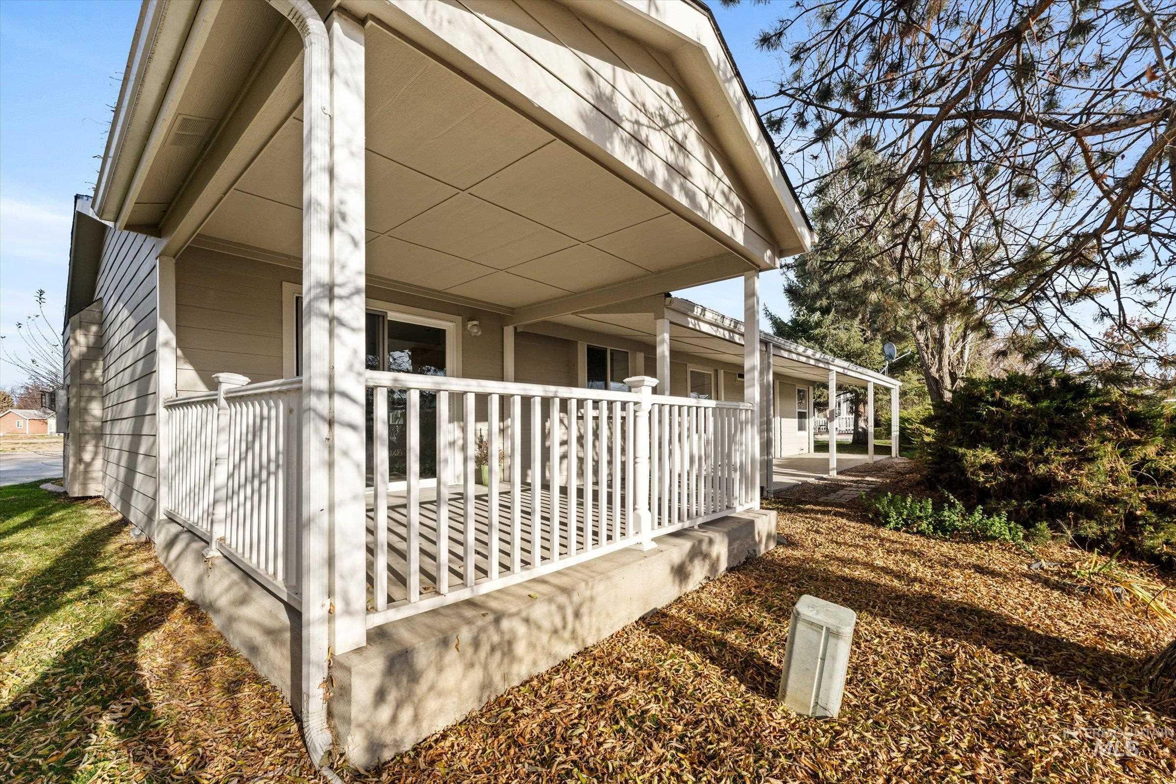 421 South Curtis Road, Unit 122 122 Boise, ID 83705 - Photo 23 of 24 View of property exterior featuring a porch