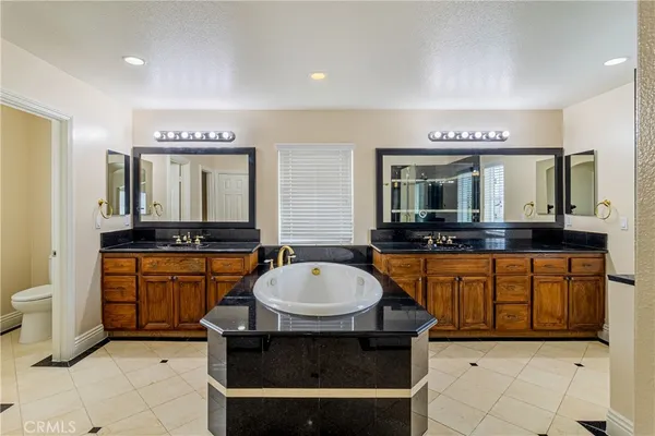 $1,220,000 | 2272 Mary Clare Street, Corona, CA 92882