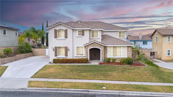 $1,220,000 | 2272 Mary Clare Street, Corona, CA 92882