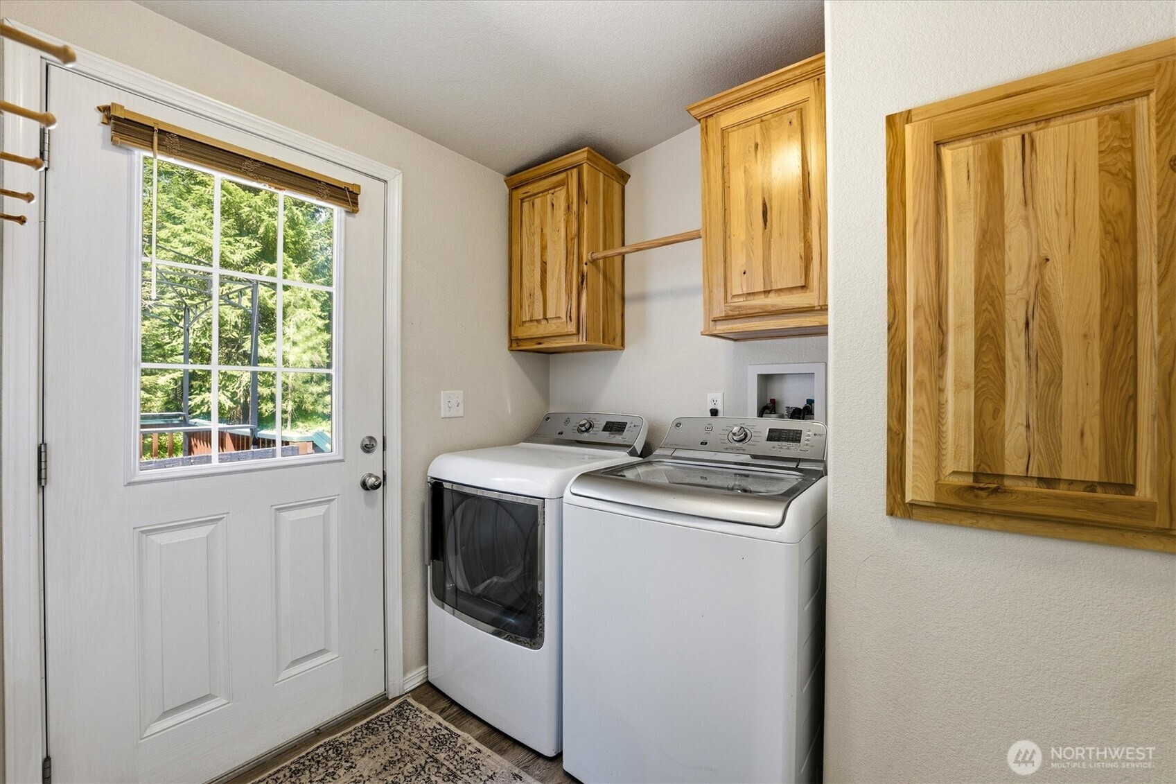 1142 Driskill Road Newport, WA 99156 - Photo 25 of 40 a utility room with dryer and washer