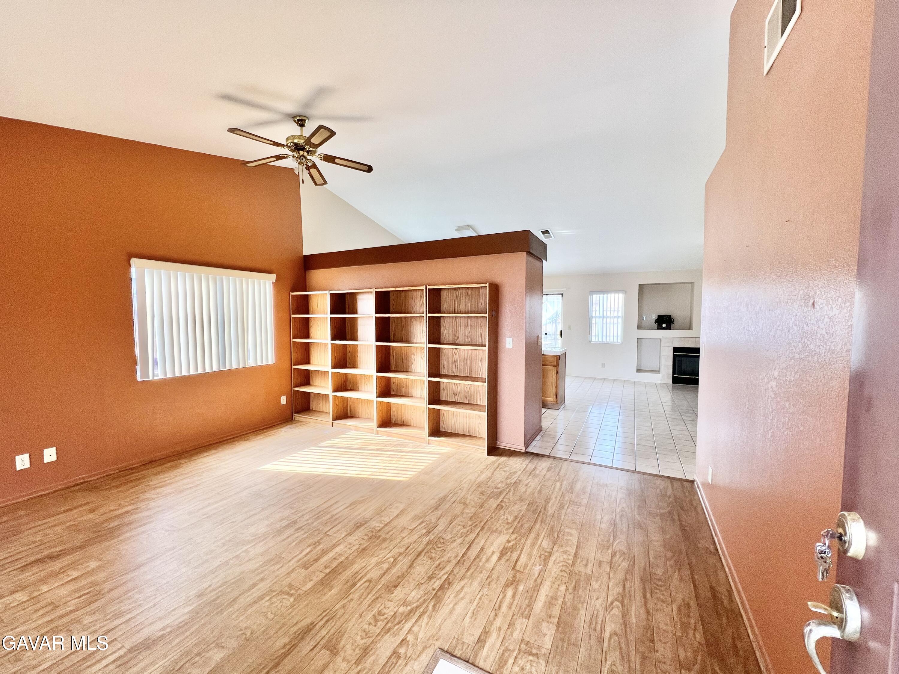 44227 63rd Street West Lancaster, CA 93536 - Photo 2 of 21 IMG_2922