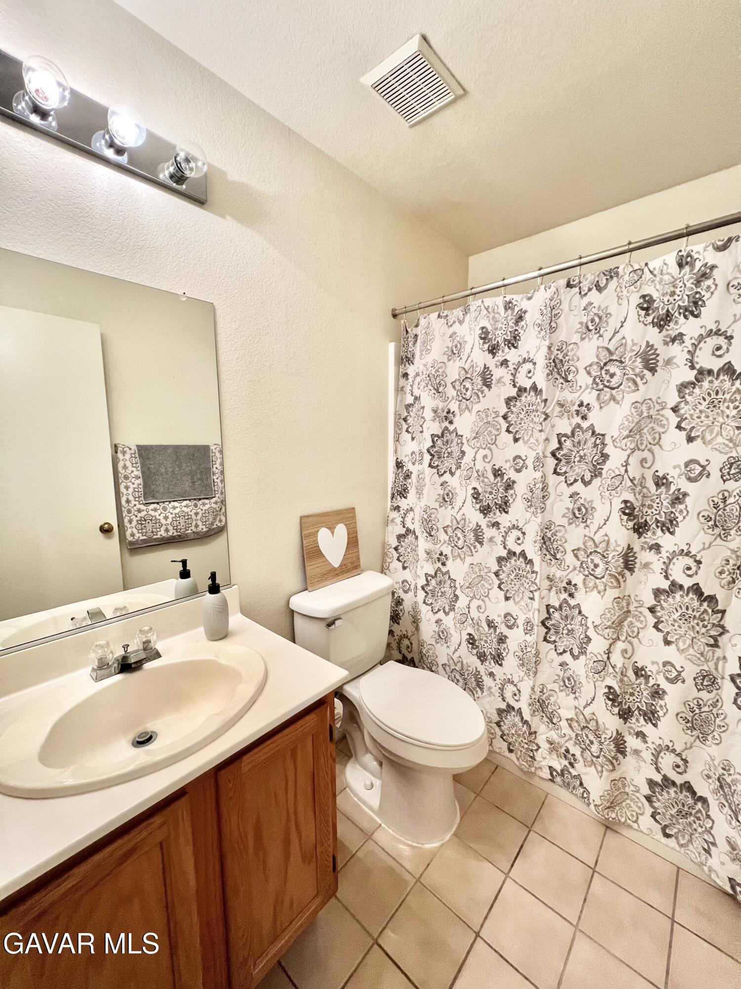 44227 63rd Street West Lancaster, CA 93536 - Photo 9 of 21 IMG_2935