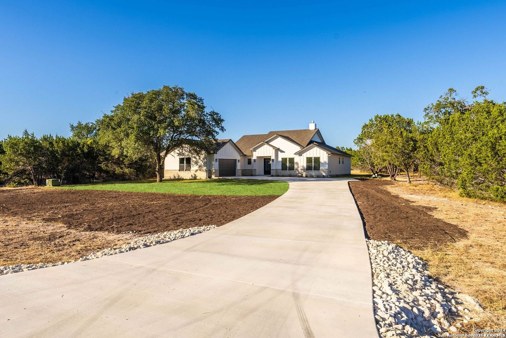 541 Rio Azul Pipe Creek, TX 78063 - Photo 3 of 68