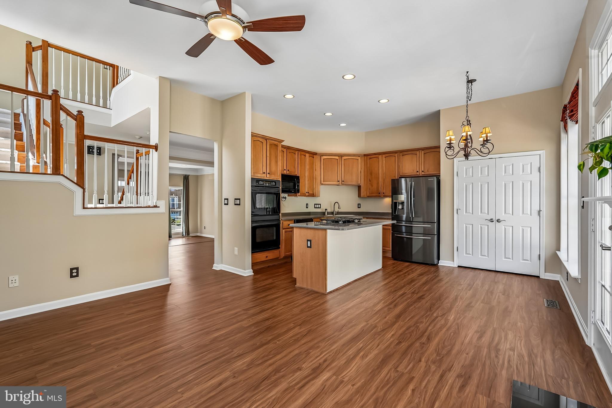 41935 Cinnabar Square Aldie, VA 20105 - Photo 13 of 39 Open Concept Kitchen
