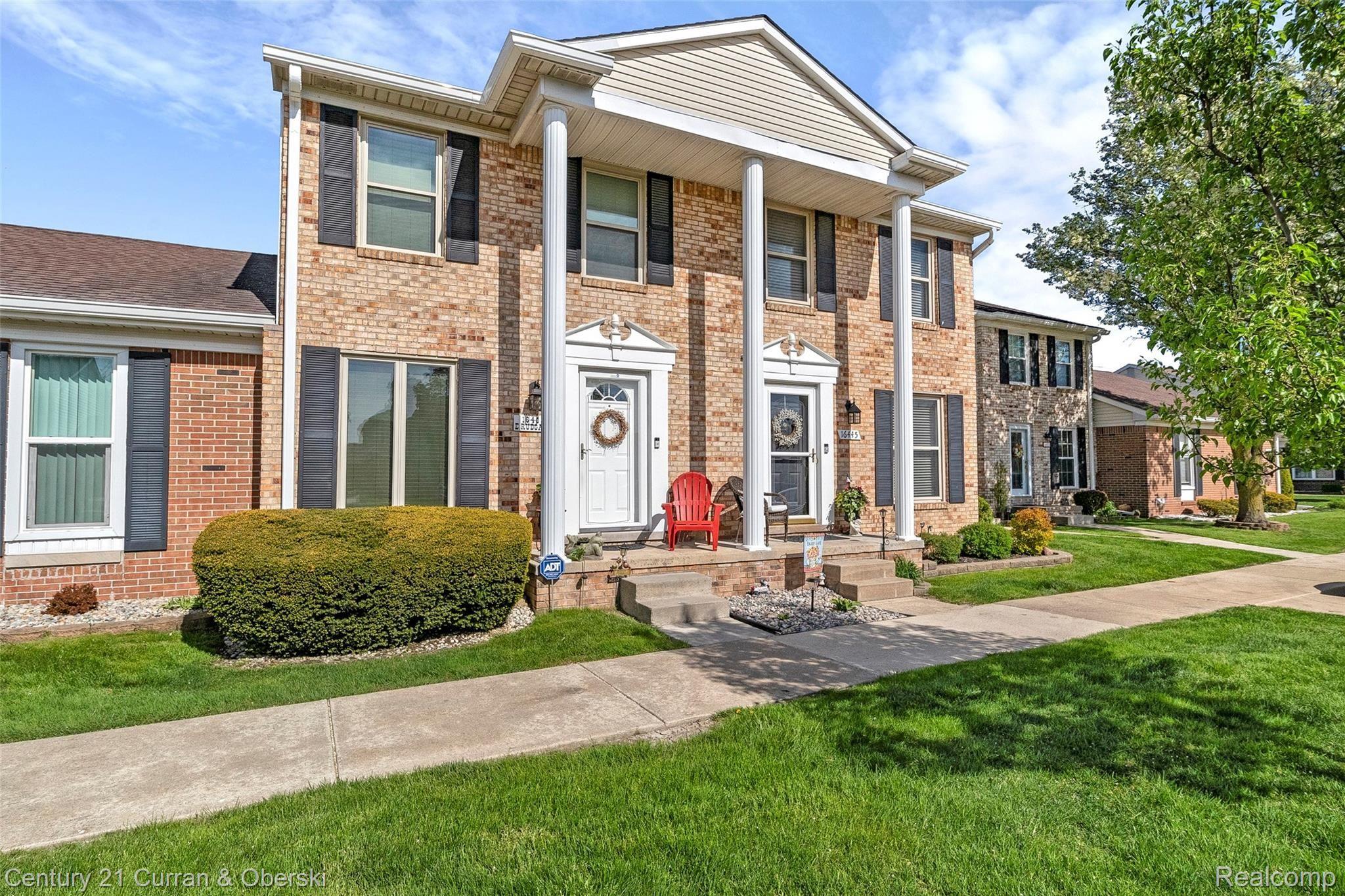 16445 Rudgate Street Southgate, MI 48195 - Photo 4 of 34 02.jpg