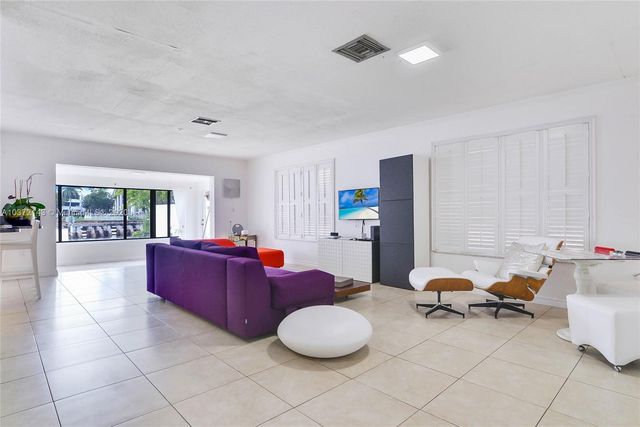 $1,850,000 | 19150 North Bay Road, Sunny Isles Beach, FL 33160