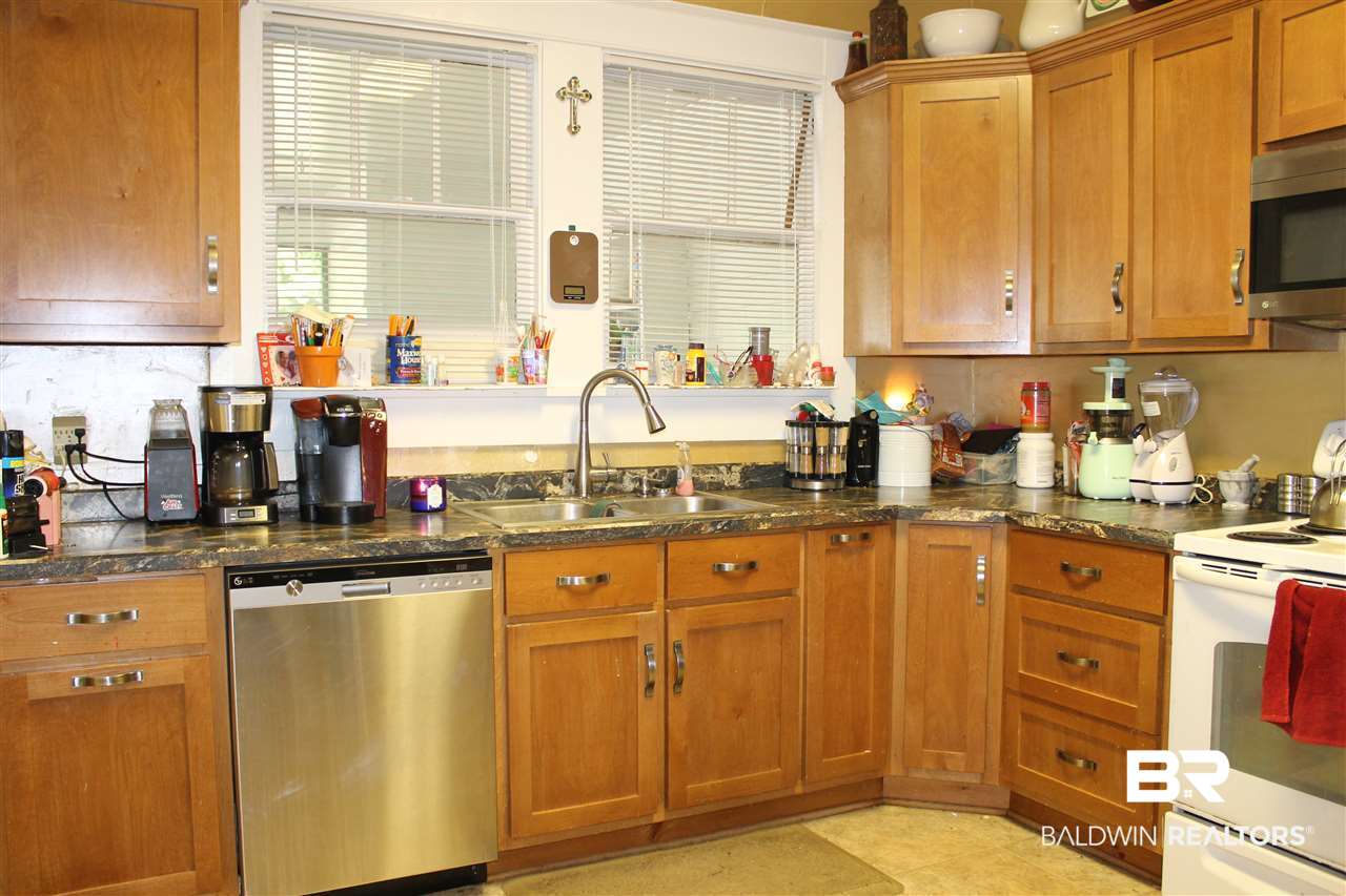315 Dexter Avenue Mobile, AL 36604 - Photo 8 of 19