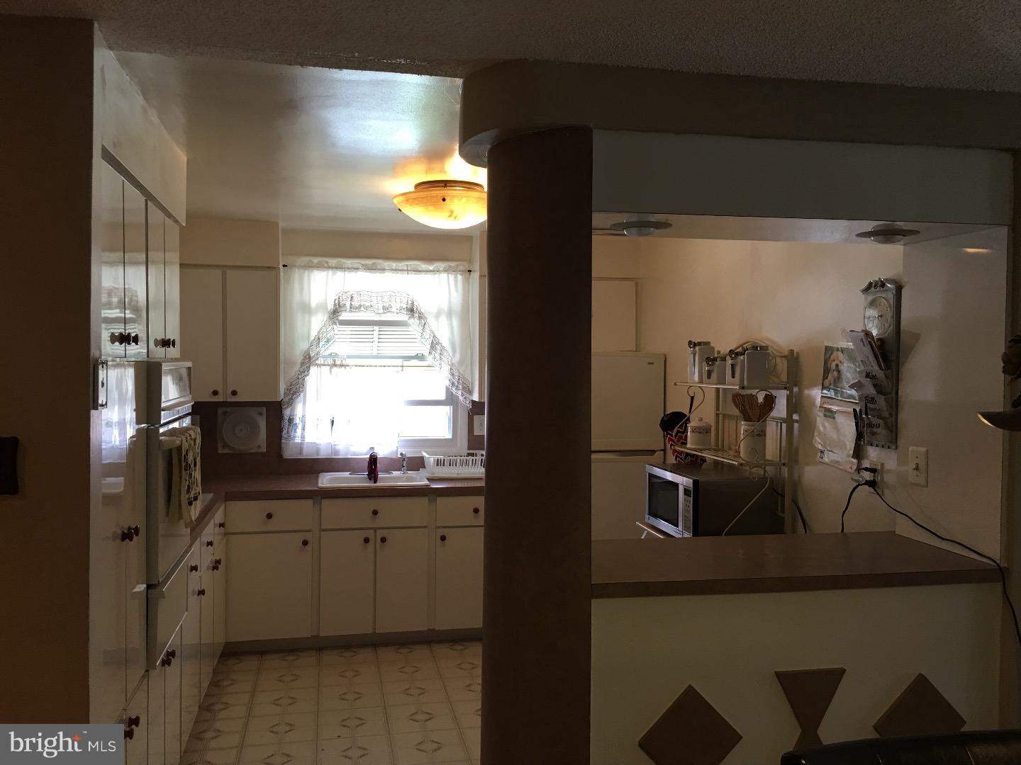 647 Colebrook Road Philadelphia, PA 19115 - Photo 13 of 25 Gallery Image 13