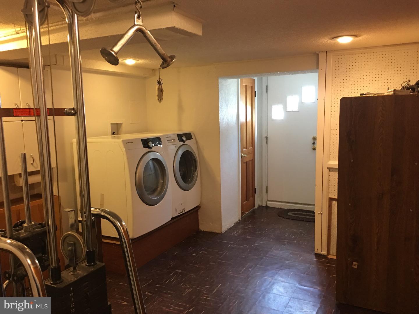647 Colebrook Road Philadelphia, PA 19115 - Photo 21 of 25 Gallery Image 21