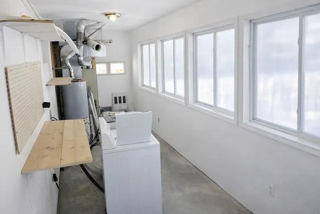 $184,999 | 261 North Mary Street, Marine City, MI 48039