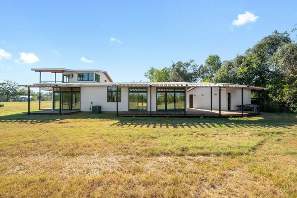$3,095 | 1802 Man O War Drive, Del Valle, TX 78617