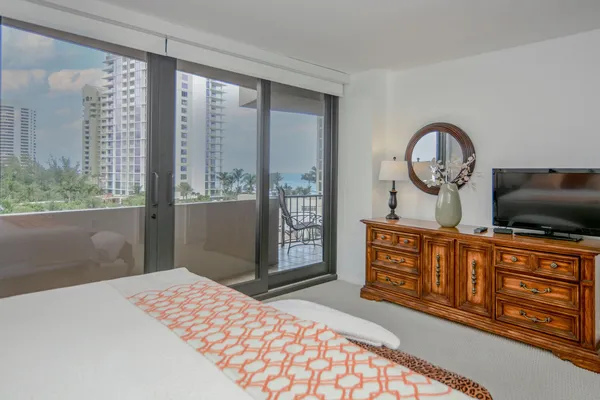 $6,000 | 4200 North Ocean Drive, Unit 2605, Singer Island, FL 33404