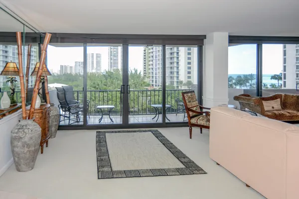$6,000 | 4200 North Ocean Drive, Unit 2605, Singer Island, FL 33404