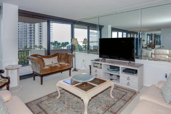 $6,000 | 4200 North Ocean Drive, Unit 2605, Singer Island, FL 33404