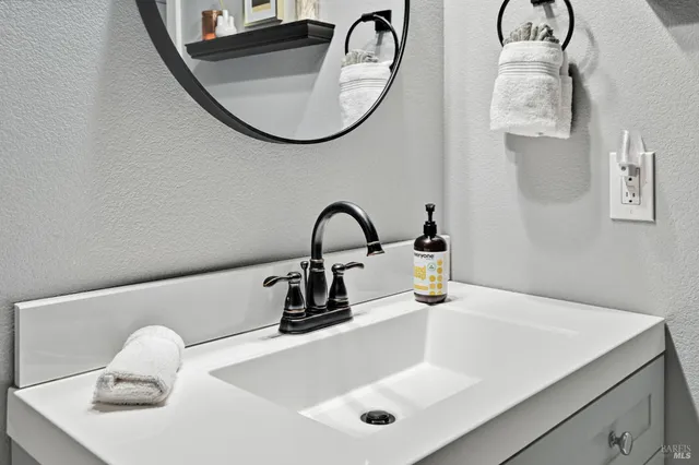 $597,000 | 14831 Canyon 7 Road, Guerneville, CA 95446