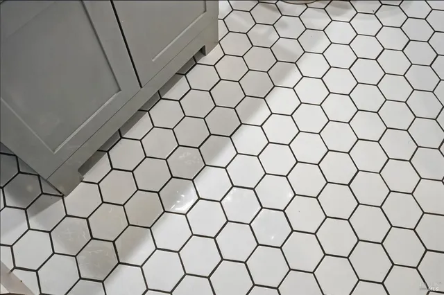 $597,000 | 14831 Canyon 7 Road, Guerneville, CA 95446