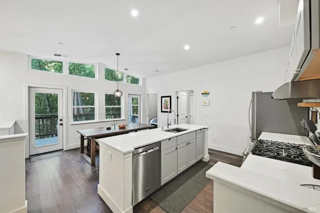 $597,000 | 14831 Canyon 7 Road, Guerneville, CA 95446