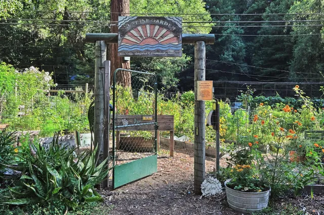 $597,000 | 14831 Canyon 7 Road, Guerneville, CA 95446