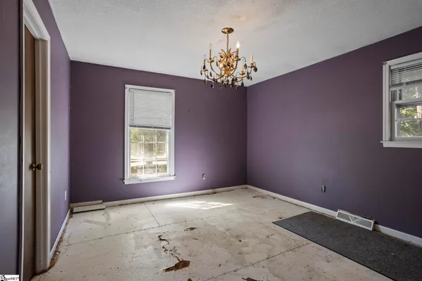 $165,000 | 215 Arcadia Drive, Anderson, SC 29621