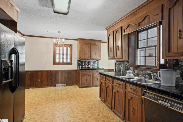$165,000 | 215 Arcadia Drive, Anderson, SC 29621