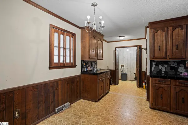 $165,000 | 215 Arcadia Drive, Anderson, SC 29621