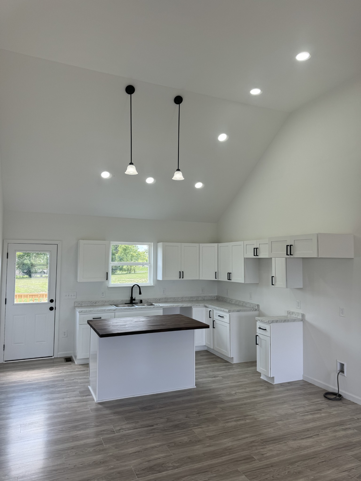 2101 Laws Hill Road Lewisburg, TN 37091 - Photo 11 of 17