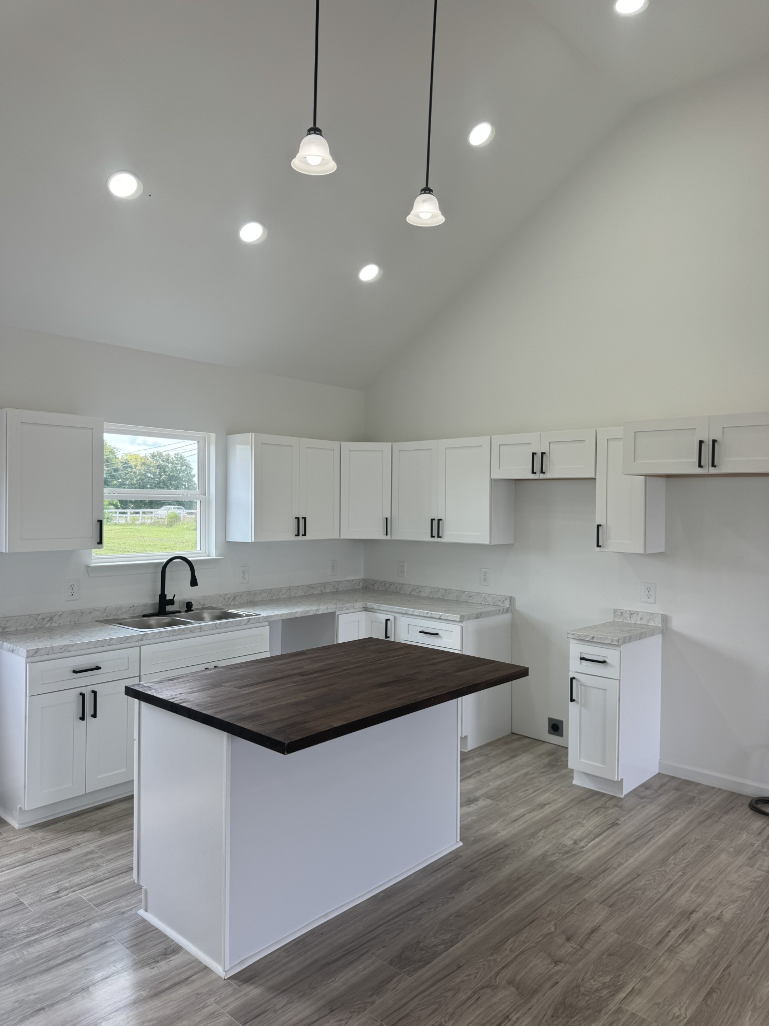 2101 Laws Hill Road Lewisburg, TN 37091 - Photo 13 of 17