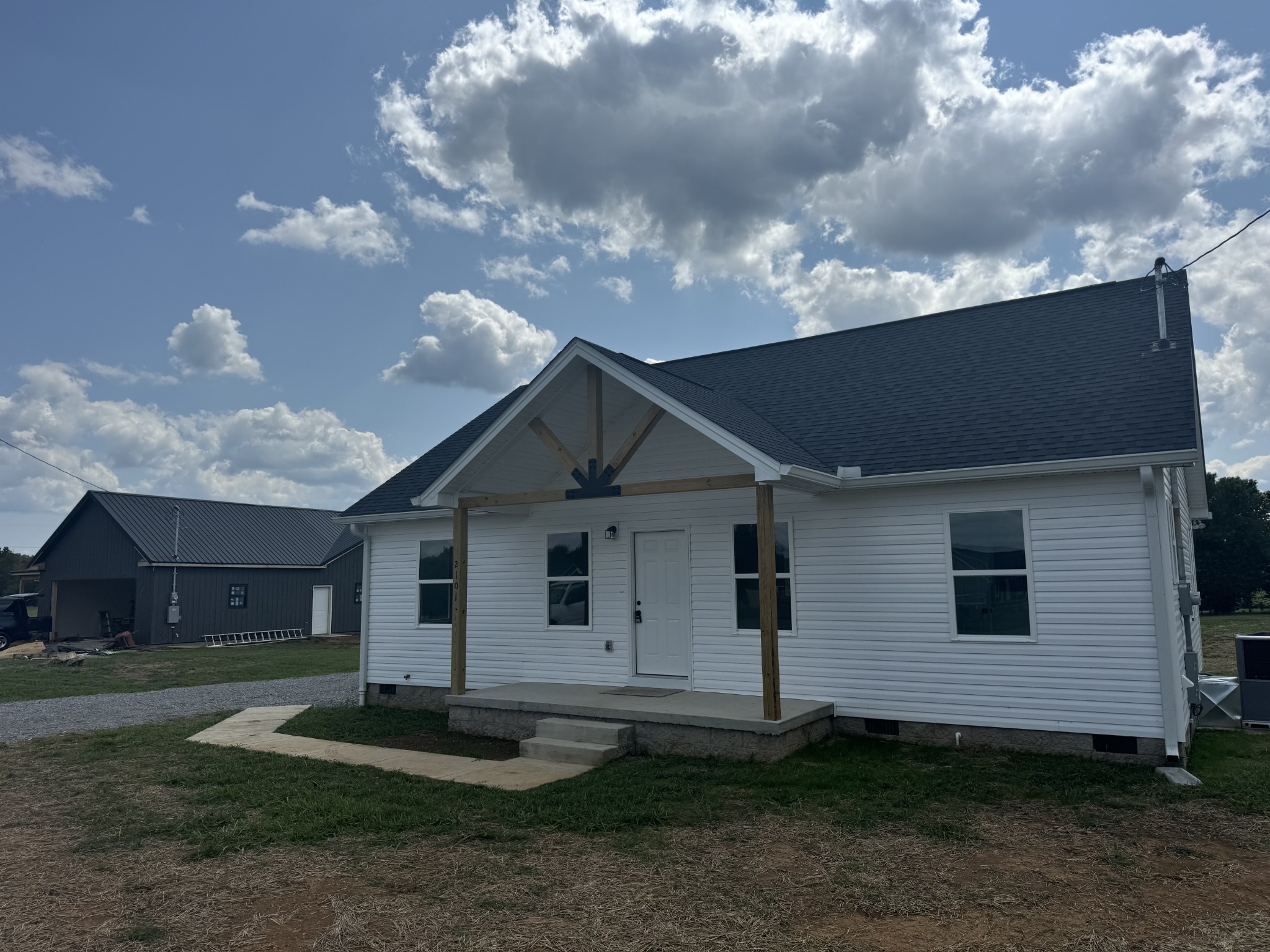 2101 Laws Hill Road Lewisburg, TN 37091 - Photo 2 of 17